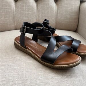 Women's Black Ankle-Strap Leather Sandals